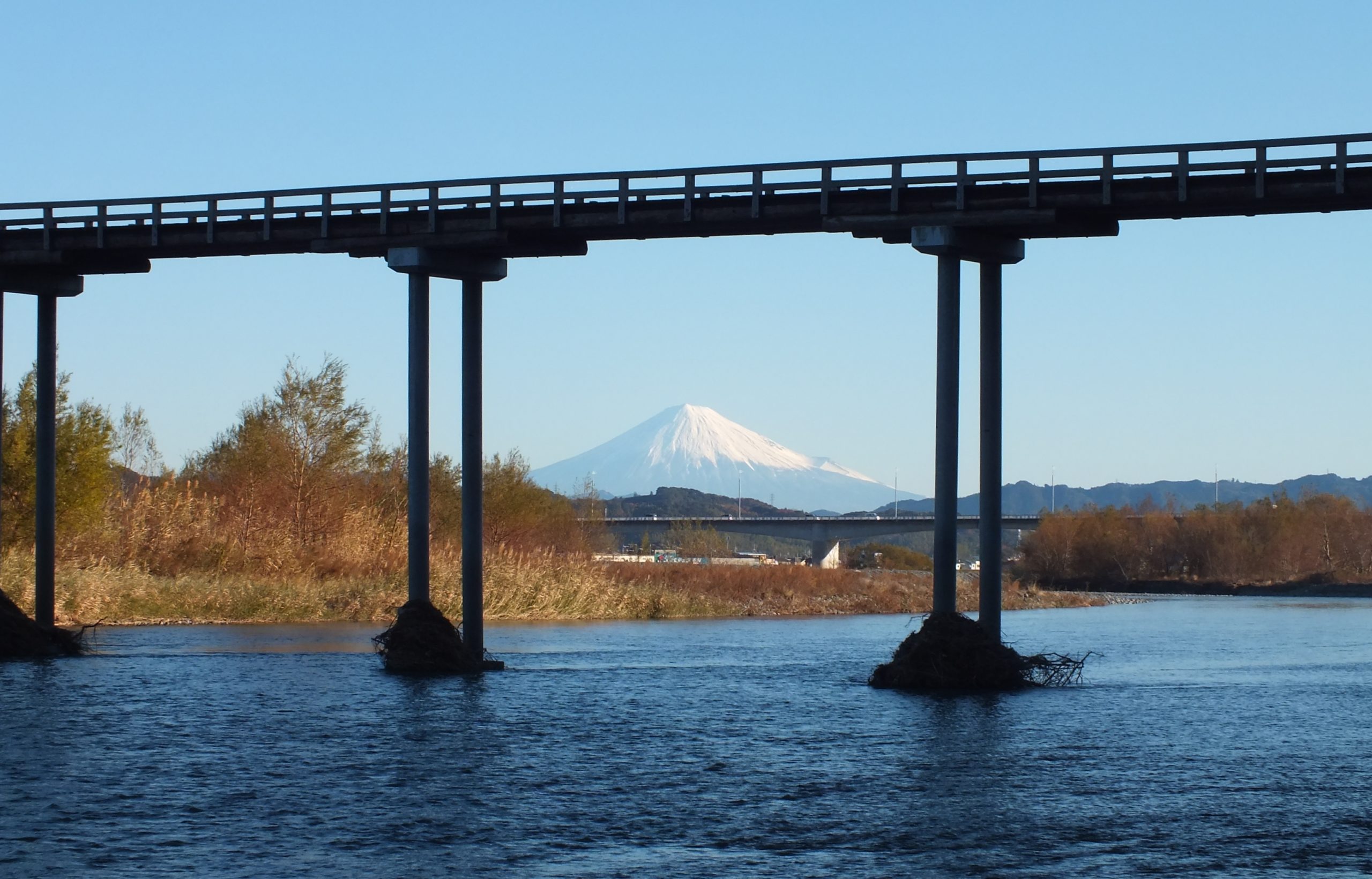 蓬莱橋と富士山